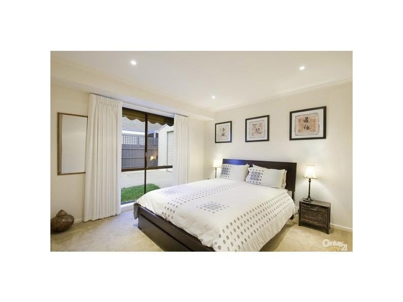 1 LYDFORD CRT, Werribee VIC 3030