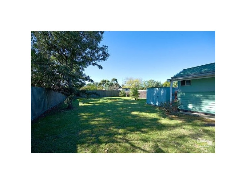 22 BLENHEIM ROAD, Newport VIC 3015