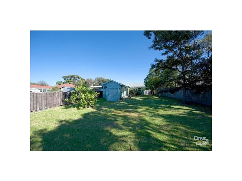 22 BLENHEIM ROAD, Newport VIC 3015