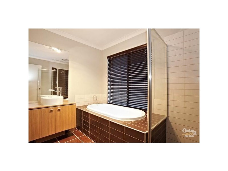 35 FAIRBRIDGE ROAD, Point Cook VIC 3030