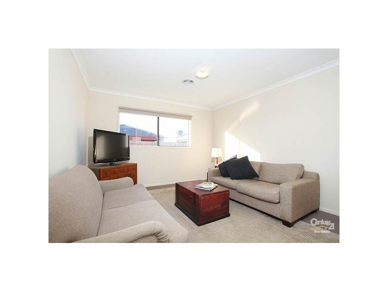 33 APPLEBOX CIRCUIT, Point Cook VIC 3030