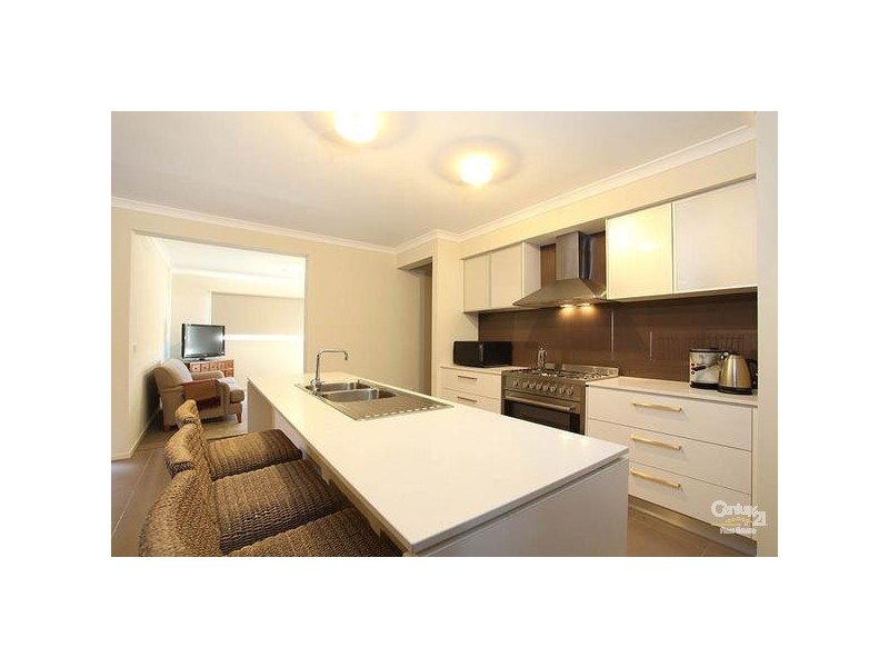 33 APPLEBOX CIRCUIT, Point Cook VIC 3030