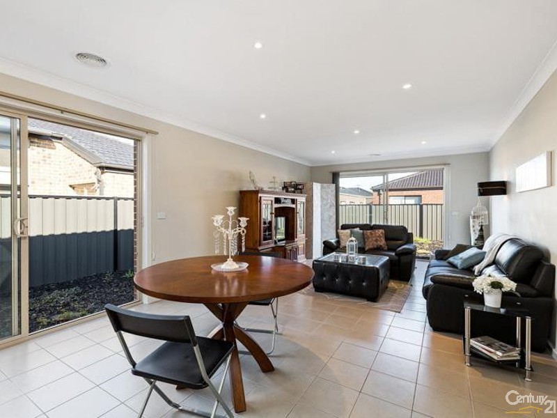 64 Regal Rd, Point Cook VIC 3030