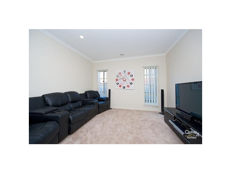 102 Yuruga Boulevard, Point Cook VIC 3030