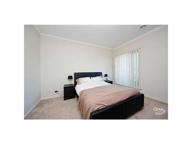 102 Yuruga Boulevard, Point Cook VIC 3030