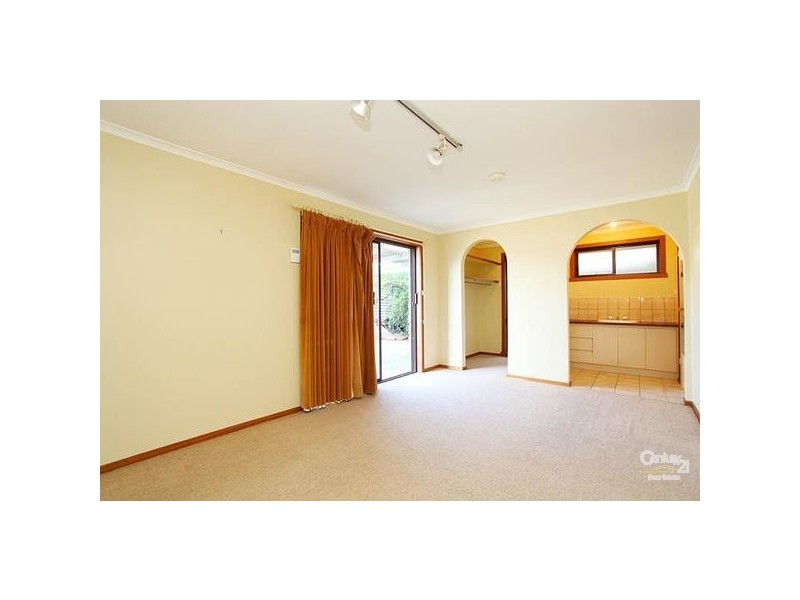 8 Catherine Road, Seabrook VIC 3028