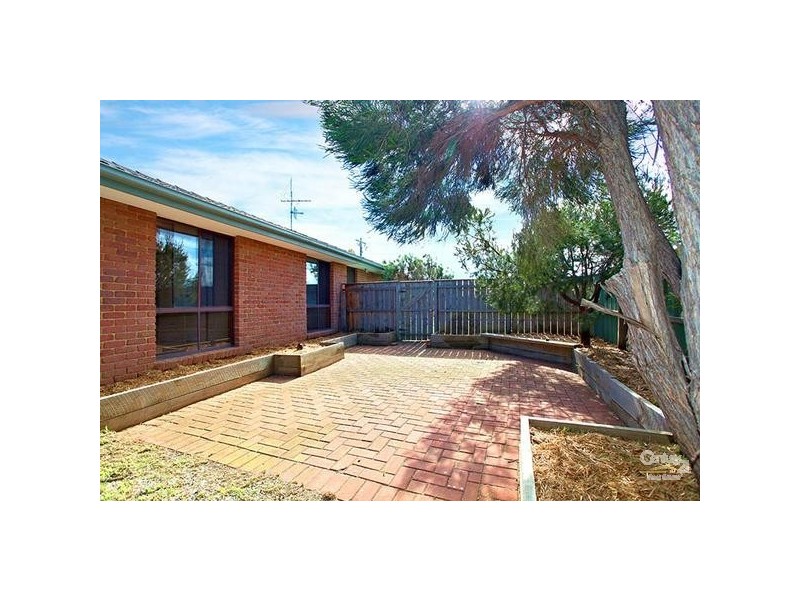 8 Catherine Road, Seabrook VIC 3028