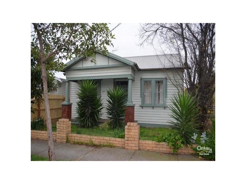 130 CORONATION STREET, Kingsville VIC 3012