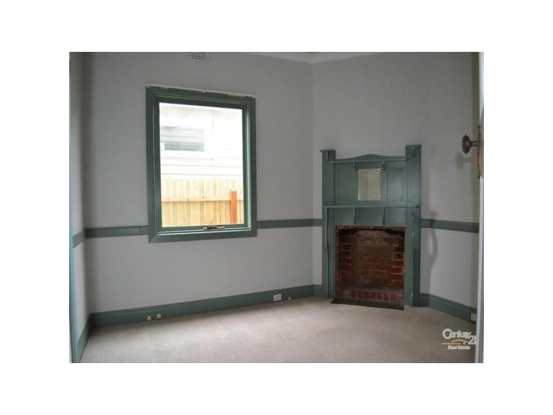 130 CORONATION STREET, Kingsville VIC 3012