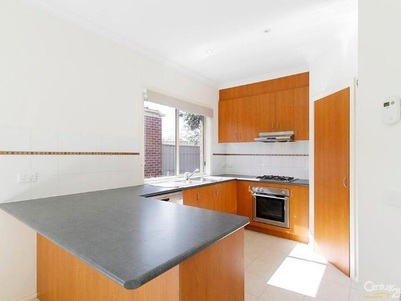 3/42 Bell Avenue, Altona VIC 3018