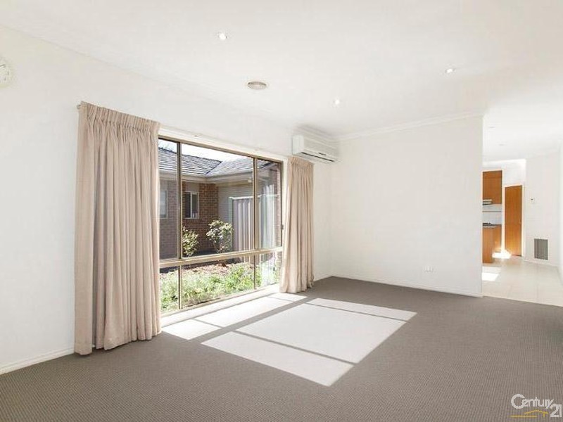 3/42 Bell Avenue, Altona VIC 3018