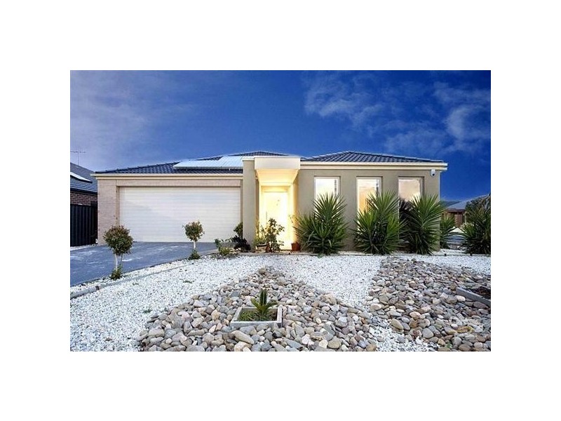 11 HEMLOCK CRS, Point Cook VIC 3030