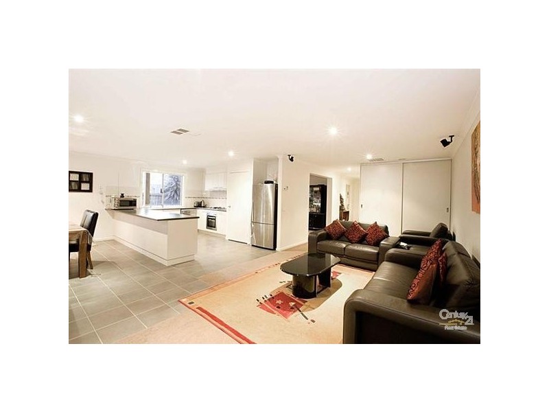 11 HEMLOCK CRS, Point Cook VIC 3030