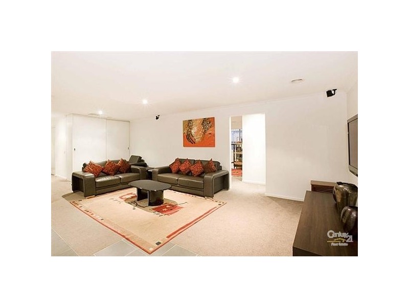 11 HEMLOCK CRS, Point Cook VIC 3030