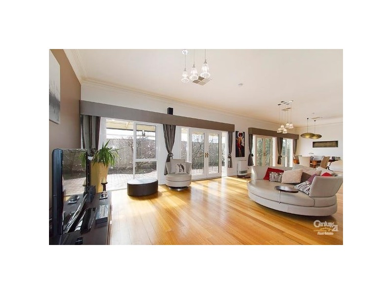 13 ELIZA CLOSE, Williamstown VIC 3016