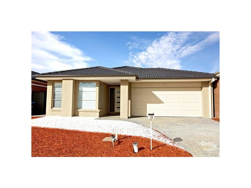 10 GARLAND TCE, Point Cook VIC 3030