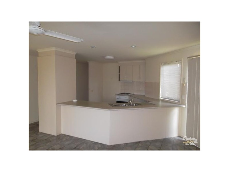 13 HARICOT CRT, Seabrook VIC 3028