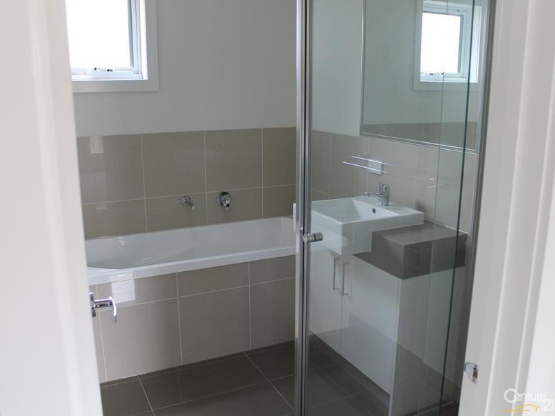 3/131 Woods st, Newport VIC 3015