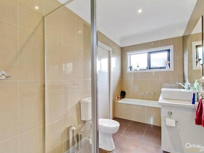 43 Monmouth Street, Newport VIC 3015