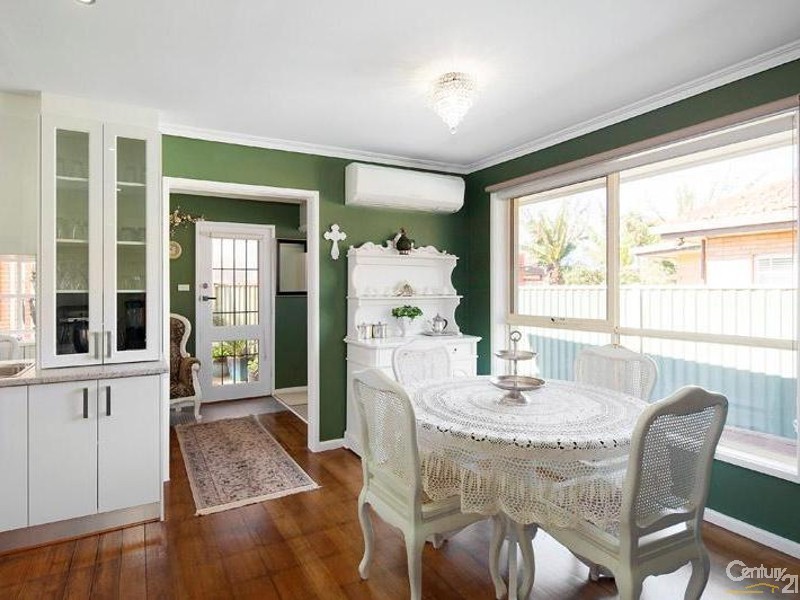 1/30 Mitchell Avenue, Altona North VIC 3025