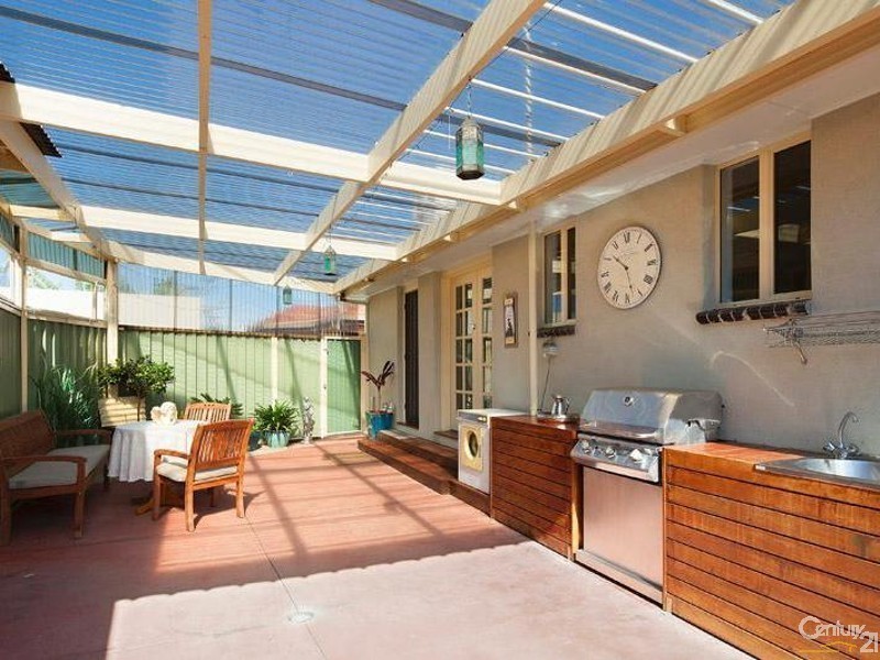 1/30 Mitchell Avenue, Altona North VIC 3025