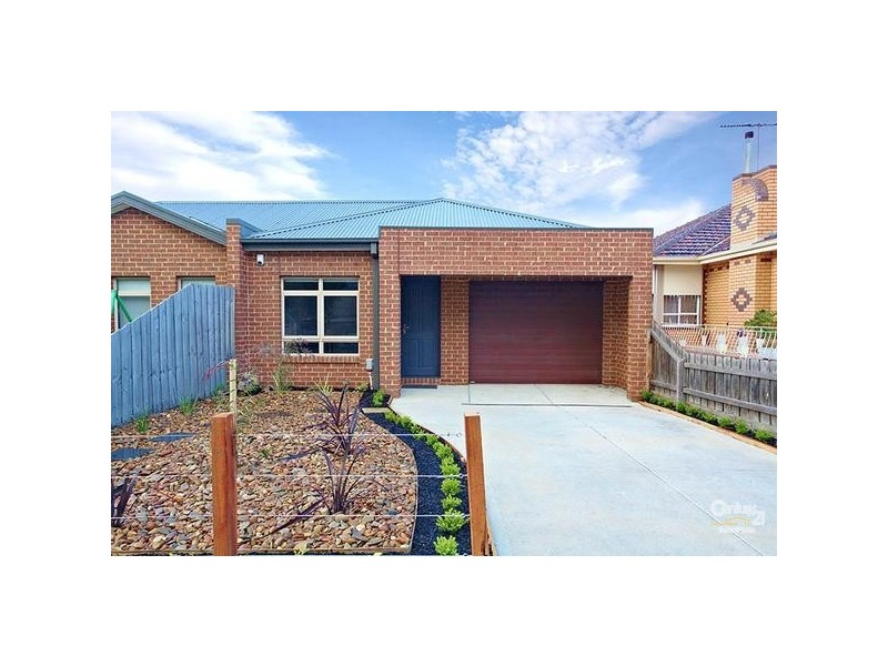 2/5 BEURON ROAD, Altona North VIC 3025