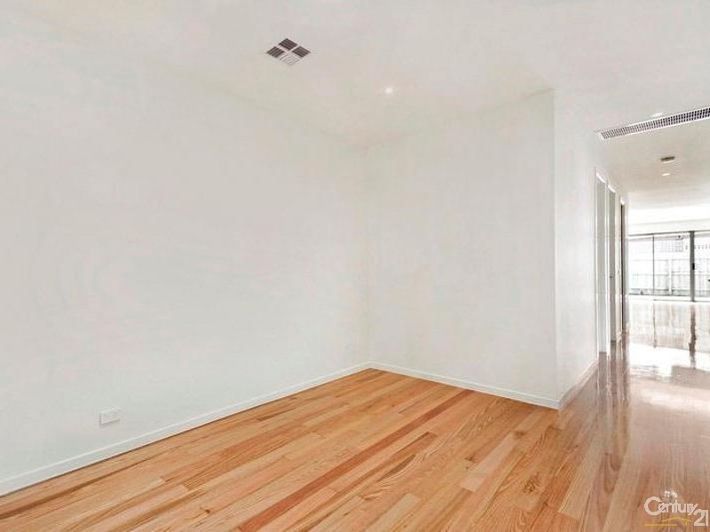 8 Hearn Street, Altona North VIC 3025