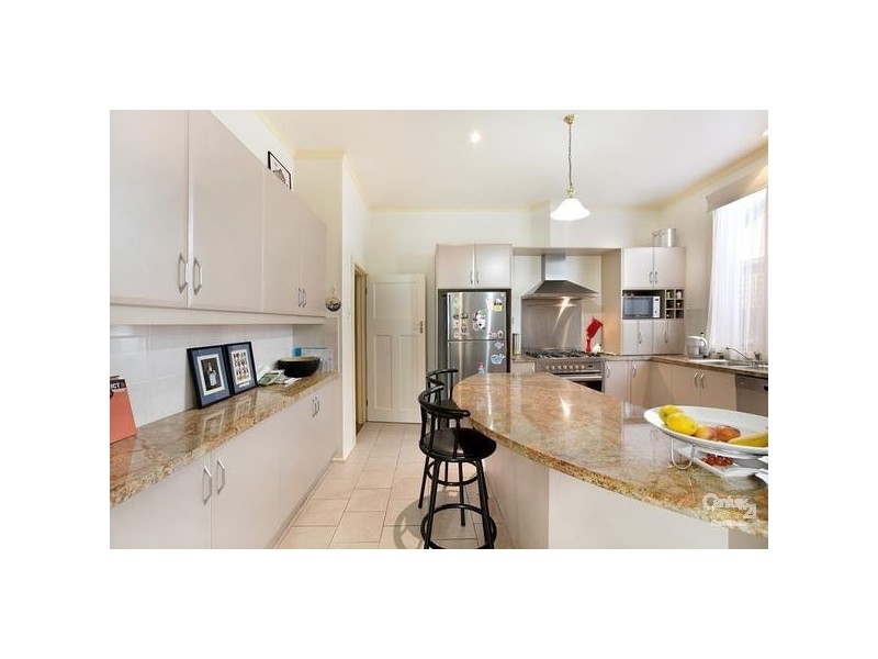 10 BIRMINGHAM STREET, Spotswood VIC 3015