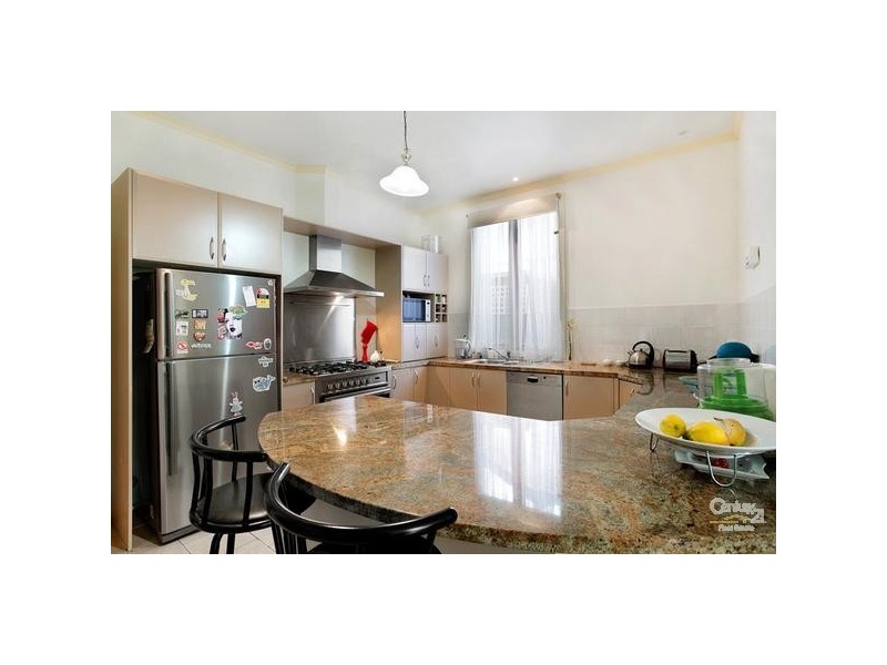 10 BIRMINGHAM STREET, Spotswood VIC 3015