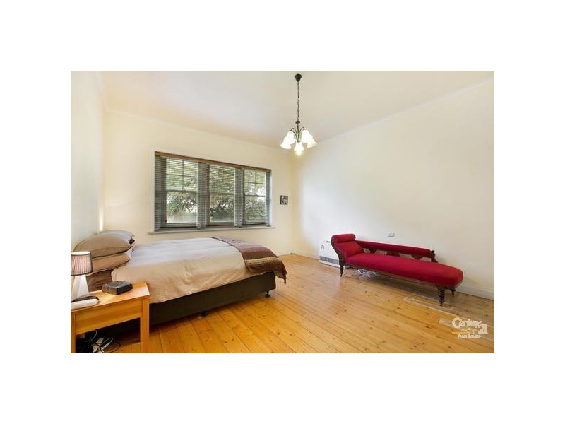 10 BIRMINGHAM STREET, Spotswood VIC 3015