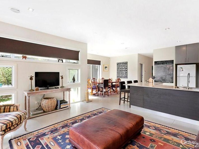 28 Monmouth Street, Newport VIC 3015