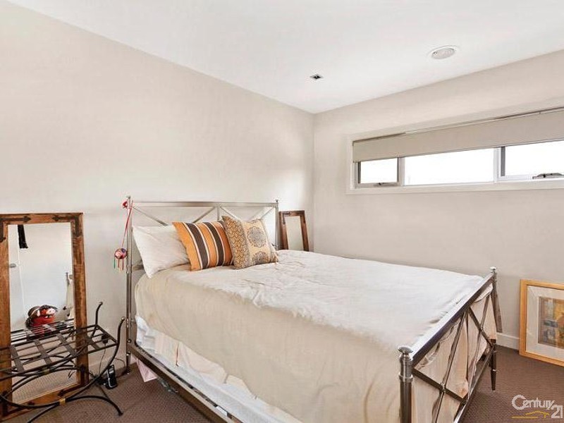 28 Monmouth Street, Newport VIC 3015