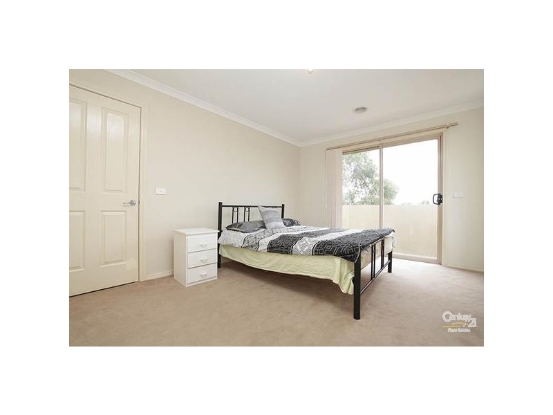 15 SUNNY LANE, Point Cook VIC 3030