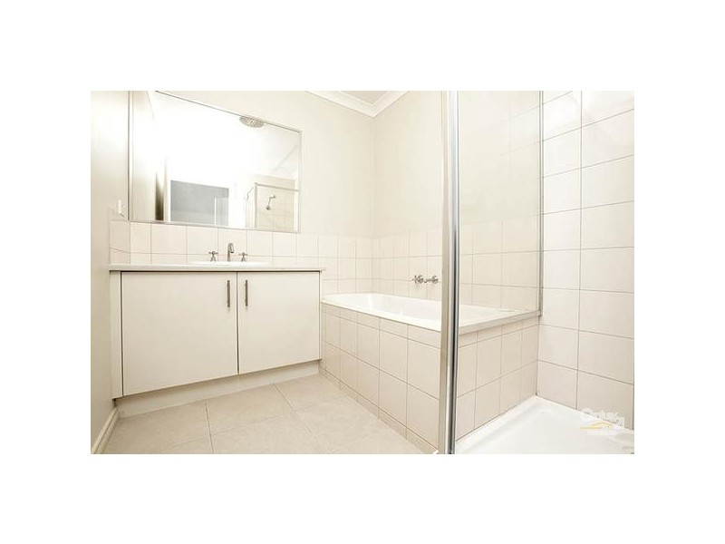 15 SUNNY LANE, Point Cook VIC 3030