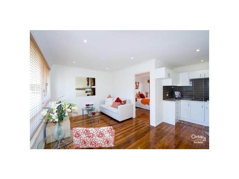 2/3 JUBILEE STREET, Newport VIC 3015