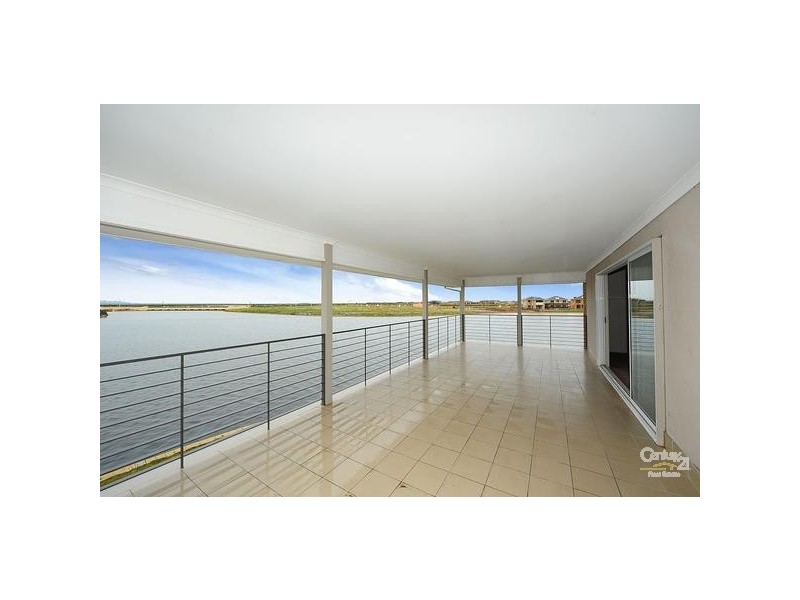 13 SEAVIEW POINT, Sanctuary Lakes VIC 3030
