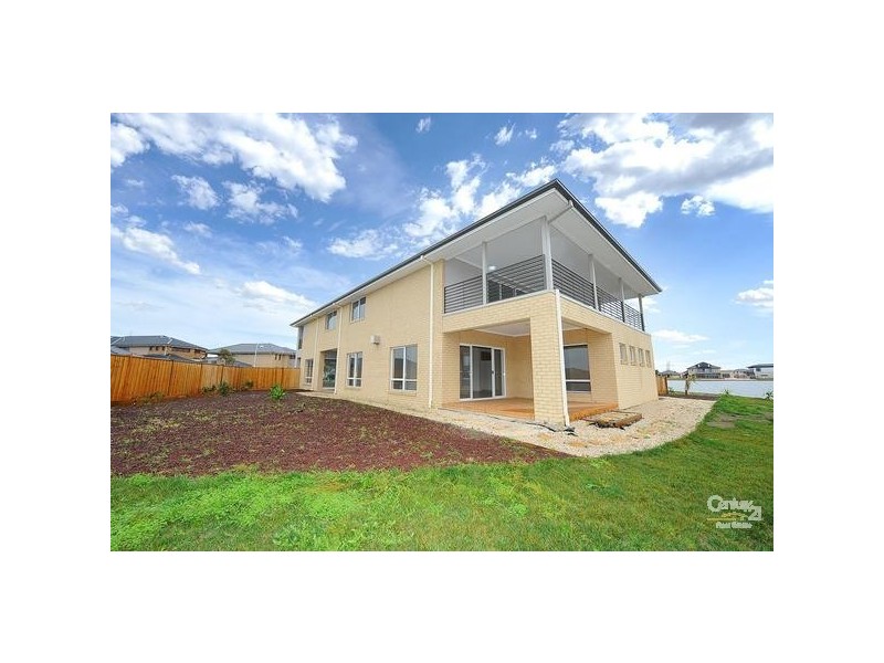 13 SEAVIEW POINT, Sanctuary Lakes VIC 3030