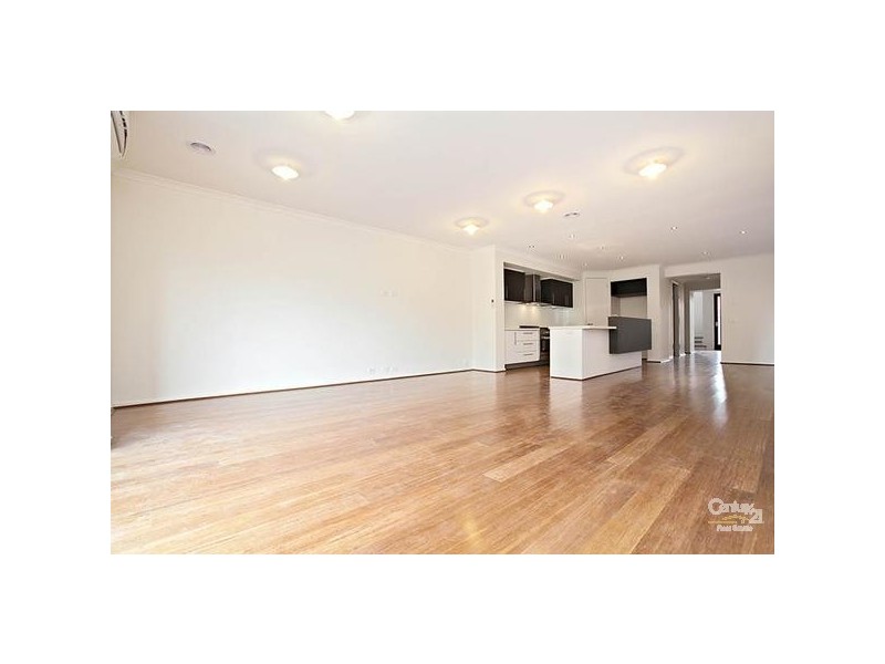 3/31 MAY GIBBS CIRCLE, Point Cook VIC 3030