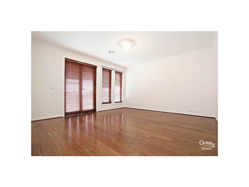 3/31 MAY GIBBS CIRCLE, Point Cook VIC 3030