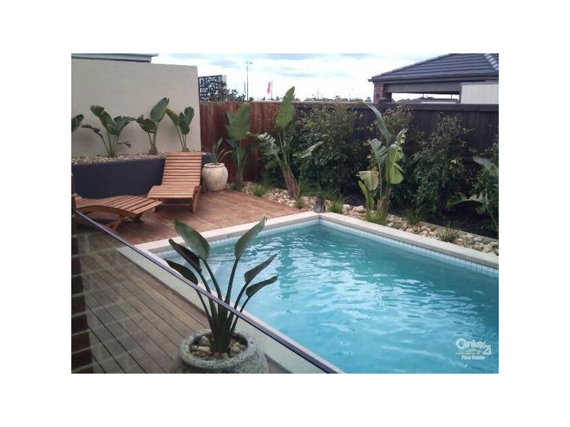 7 CRESSWELL AVENUE, Williams Landing VIC 3027