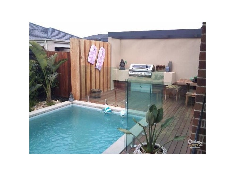 7 CRESSWELL AVENUE, Williams Landing VIC 3027