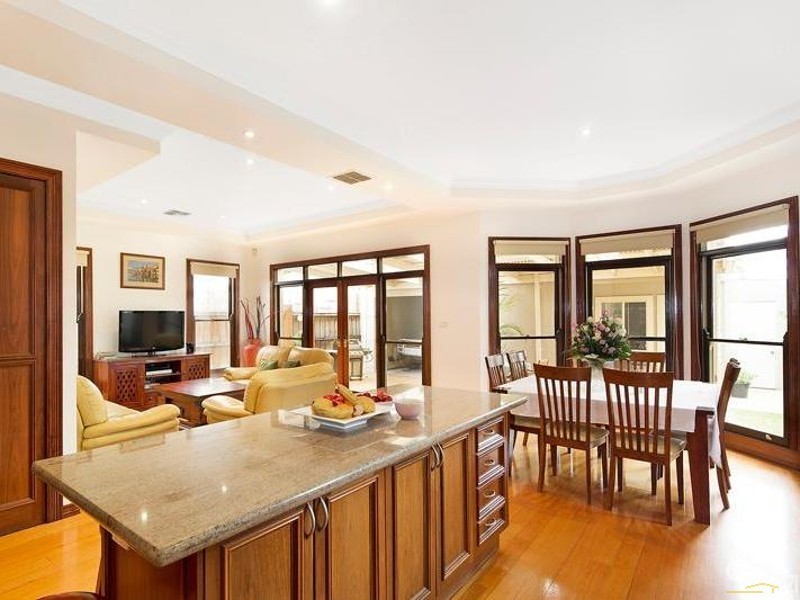 277 Melbourne Road, Newport VIC 3015