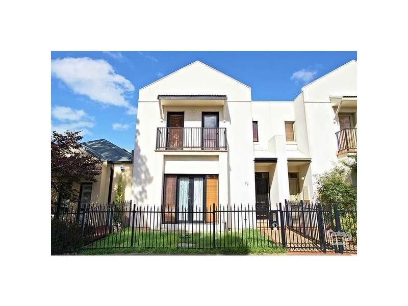 77 JOHN LISTON, Newport VIC 3015