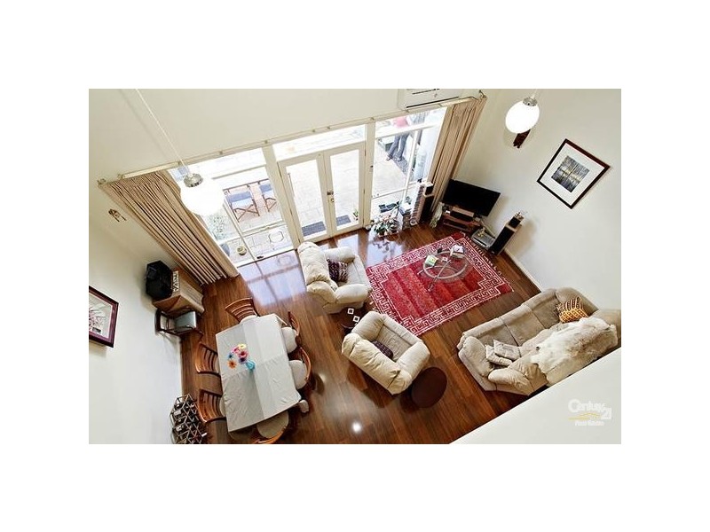 77 JOHN LISTON, Newport VIC 3015