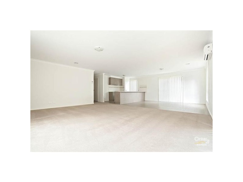 98 YURUGA BLV, Point Cook VIC 3030