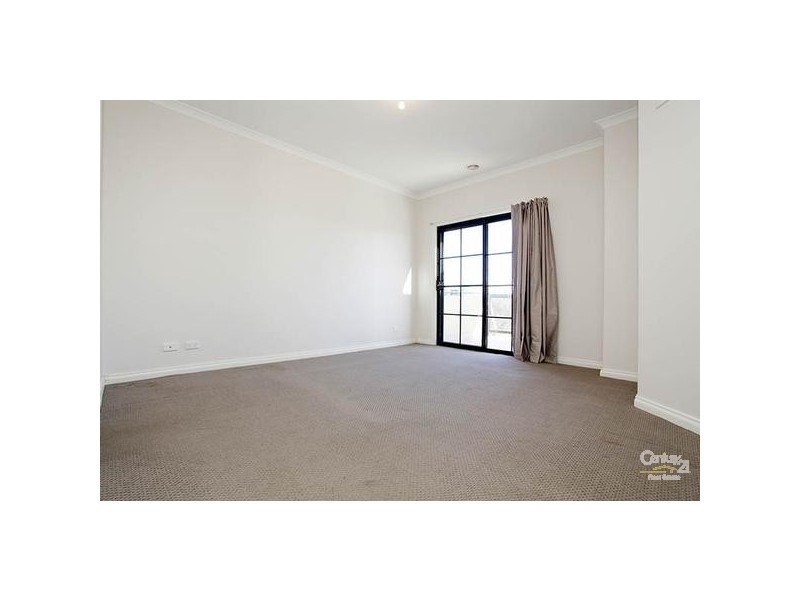 83 HEMSLEY PROM, Point Cook VIC 3030