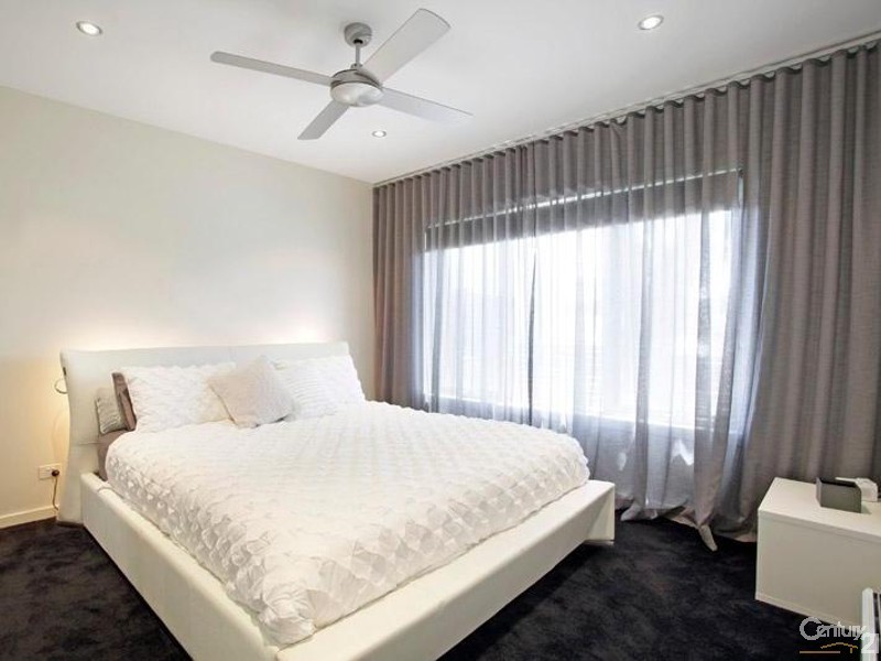 13 Holland Court, Newport VIC 3015