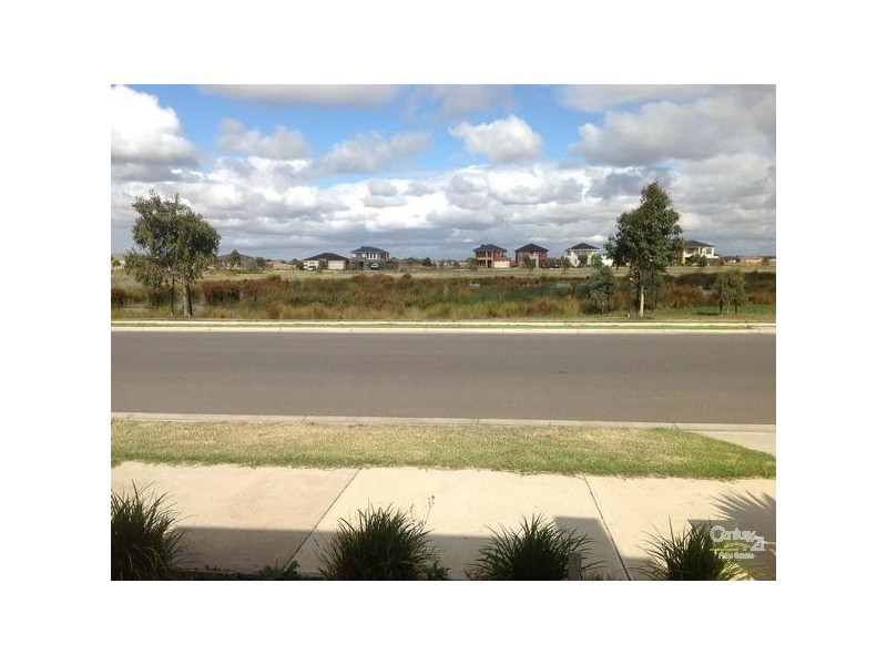 299 BOARDWALK BLVD, Point Cook VIC 3030