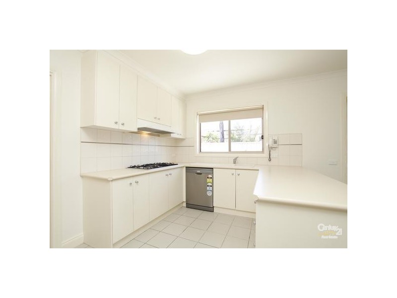 103 Chisholm Drive, Caroline Springs VIC 3023