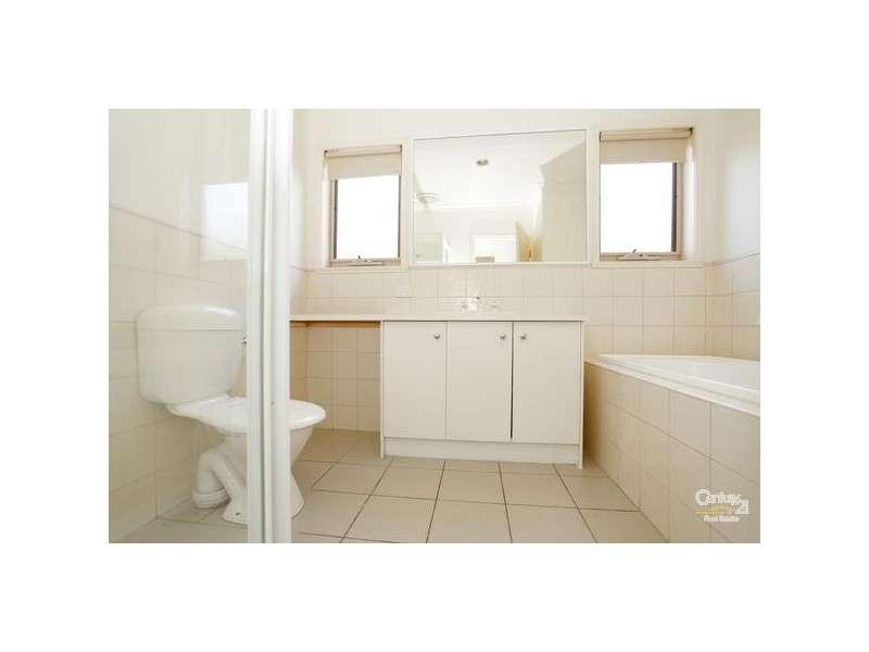103 Chisholm Drive, Caroline Springs VIC 3023